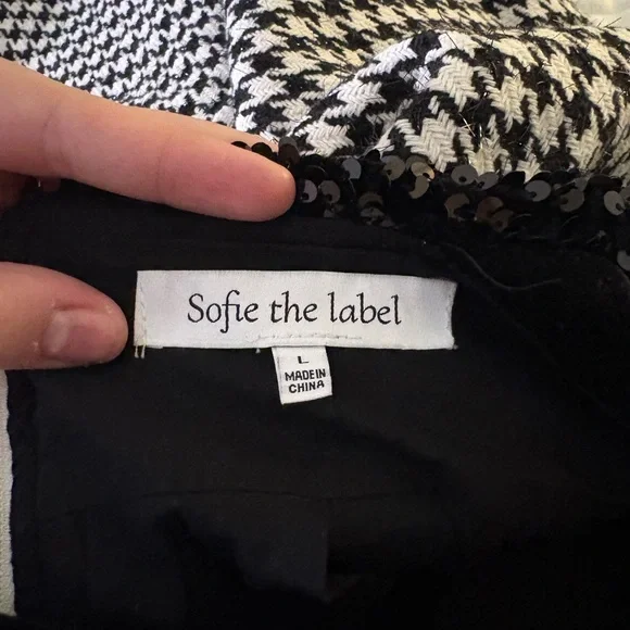 Chic Black and White Houndstooth Mini Dress - Picture 8 of 9